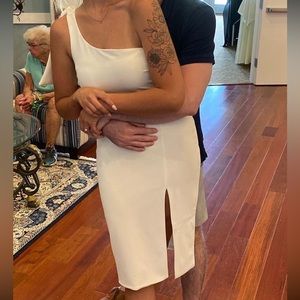 One Shoulder Dress 👰🏼‍♀️